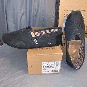 ‘movember grey black’ 2011 mustache cloth finish TOM